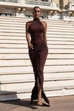 İrina Omzu Açık Elbise - Kahverengi - Görsel 5