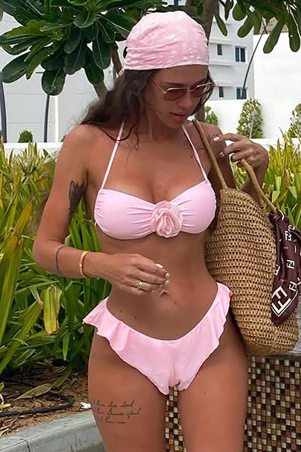 zeyna-gullu-bikini-pembe-b09409 Zeyna Güllü Bikini - Pembe - Görsel 1